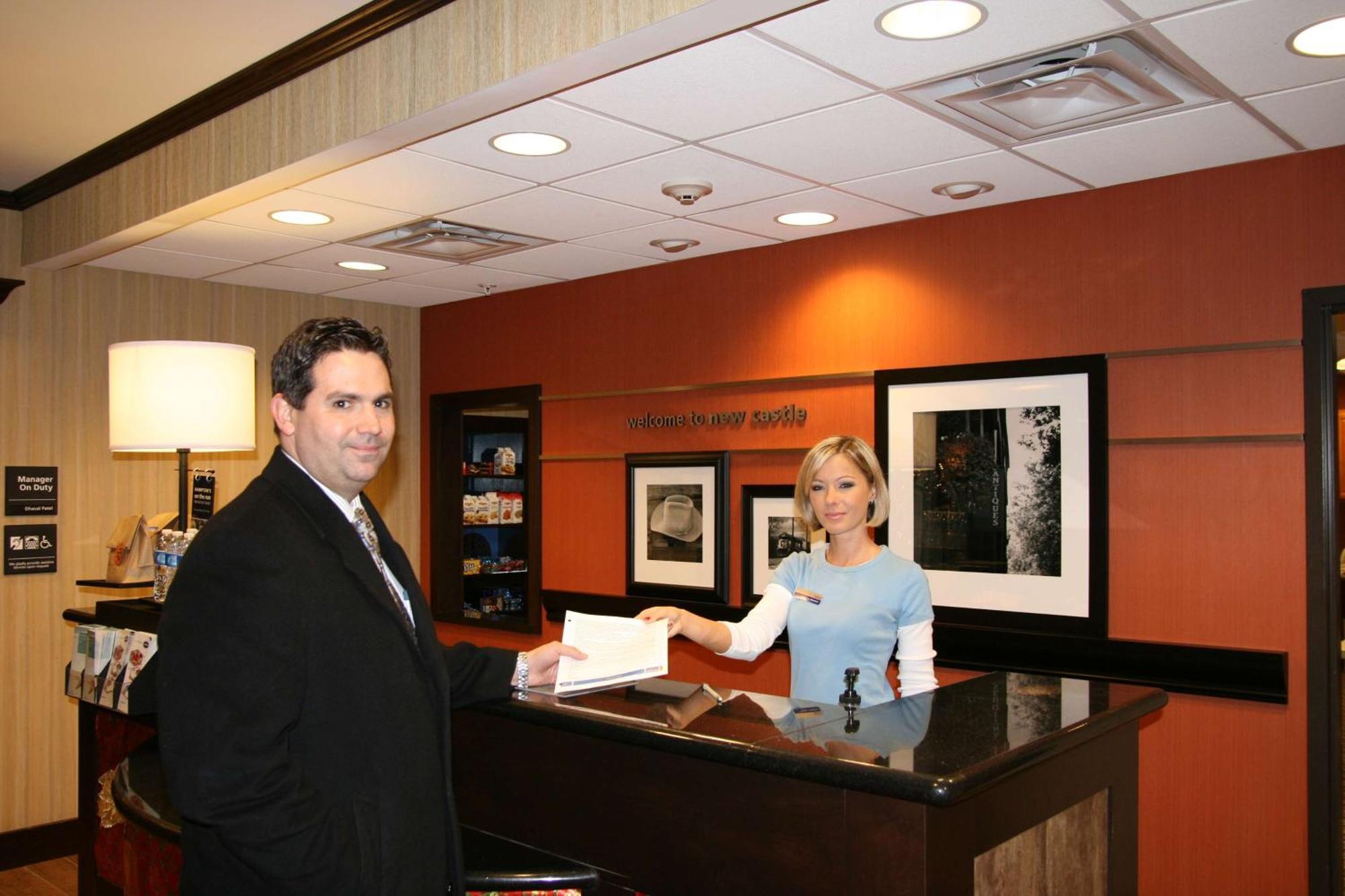 Hampton Inn & Suites New Castle, Pa Интериор снимка